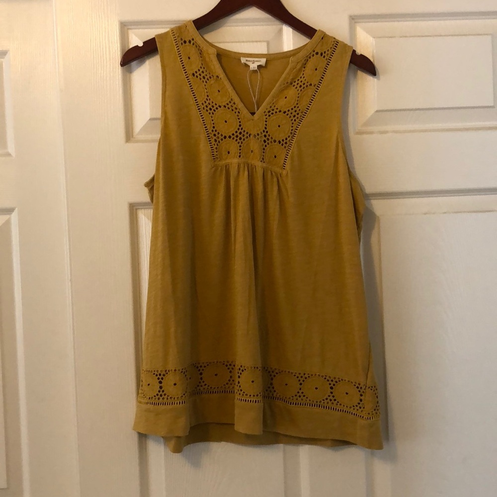 Prettiest mustard yellow tank!